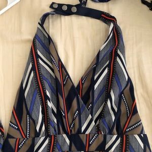 Backless dress! Adjustable neck straps!